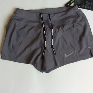 NIKE DRY FIT GRAY ATHLETIC SHORTS